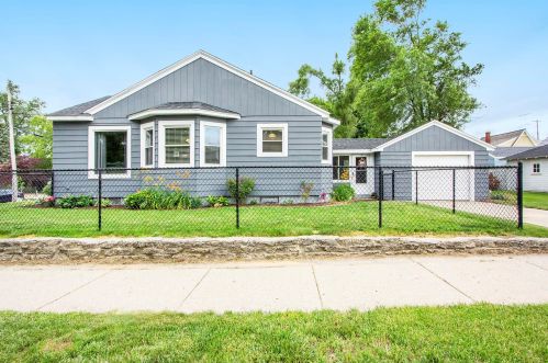 1165 Beechwood, Grand Rapids MI 49505-3828 exterior