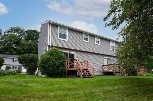 270 Sunderland Rd, Worcester MA  01604-2548 exterior