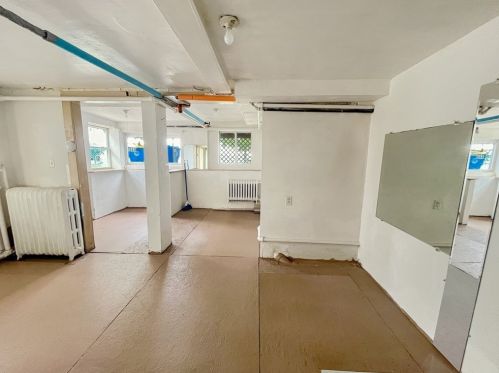 440 Pleasant St, Winthrop MA 02152-2184 exterior