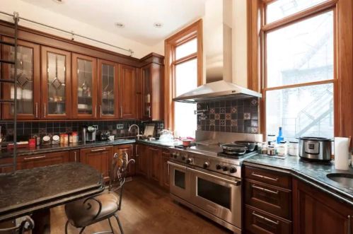 1007 La Salle St, Chicago IL  60610 exterior