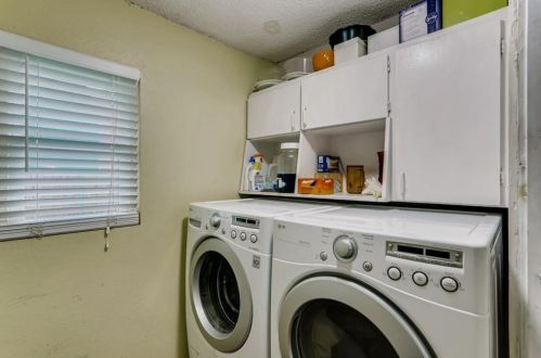 7717 Croftwood Dr, Austin TX 78749-3208 exterior