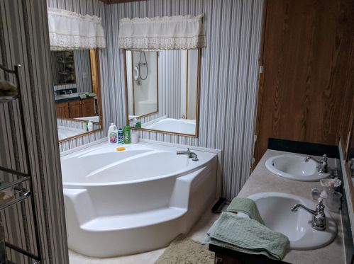 4094 Latas Ln, Meskegon MI 49442-6835 exterior