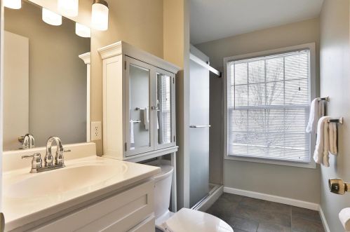 1108 Fernview Dr, Saint Louis MO 63141-6141 exterior