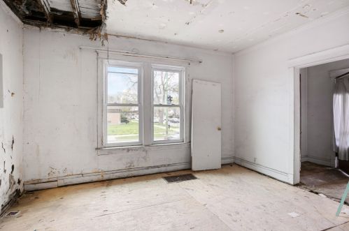 2001 93 St, Chicago IL 60617-4107 exterior