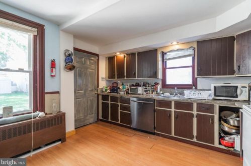 11 4 St, Pottstown PA 19464-5218 exterior