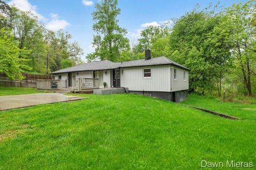 5147 Coit Ave, Grand Rapids, MI 49525-1119