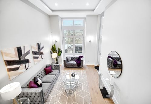 6221 Ellis Ave, Chicago IL 60653-1413 exterior