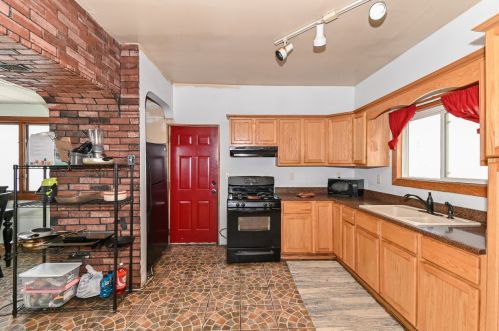 1813 59, Milwaukee WI 53214-5129 exterior