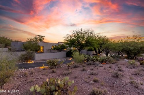 5391 Camino Sumo, Tucson, AZ 85718-5133