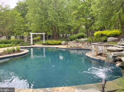 11409 Palatine Dr, Rockville MD  20854-1453 exterior