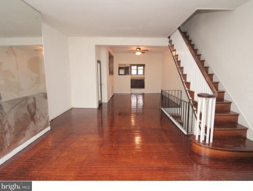 2007 Mckean St, Philadelphia, PA 19145-2826