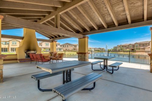 935 Kaibab Dr, Chandler AZ 85248 exterior