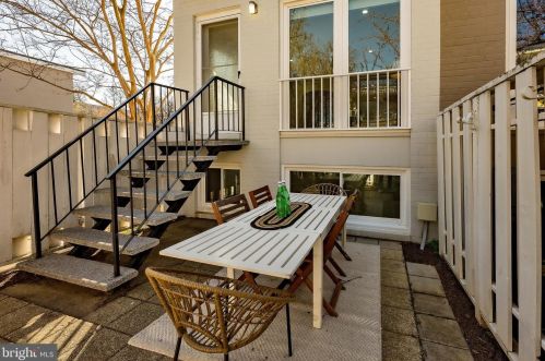 710 3 St, Washington DC 20001-2625 exterior