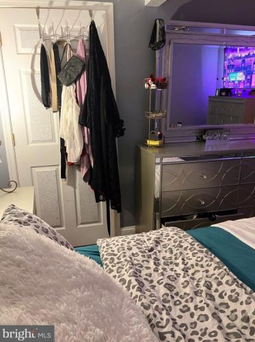 6220 Clayton Ave, Camden NJ  08109-1305 exterior