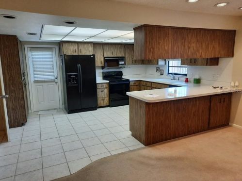 3407 Idlewild Ave, Tampa FL 33614-5438 exterior