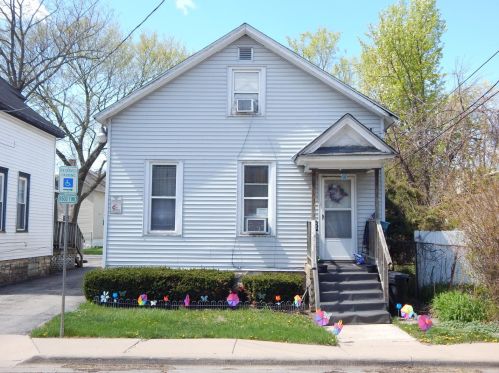 256 Ctr St, Joliet IL 60436-0022 exterior