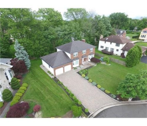 4 Sandra Dr, Edison, NJ 08820-1900