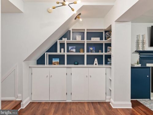 6070 Alexander Ave, Alexandria VA  22310-4382 exterior