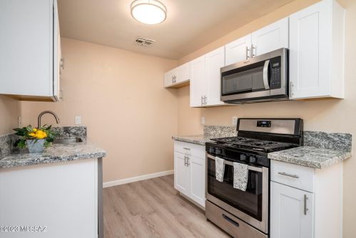 2617 Coconino Vis, Tucson AZ  85713-4002 exterior