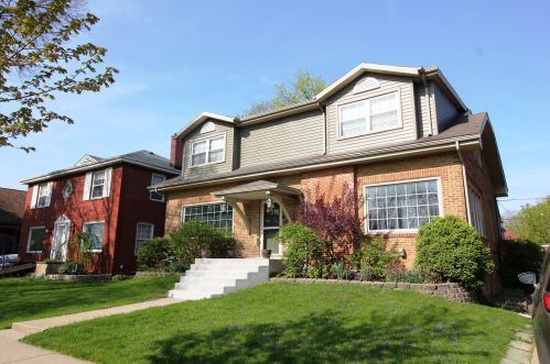 9418 Hamilton Ave, Chicago, IL 60643-6313