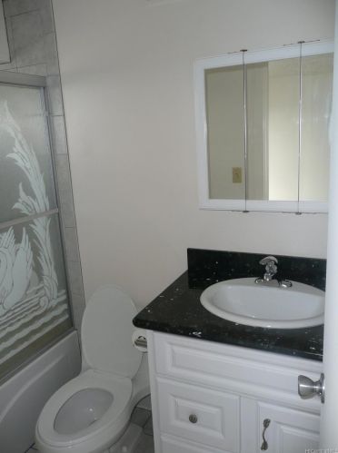 2525 Date St, Honolulu HI 96826-5437 exterior