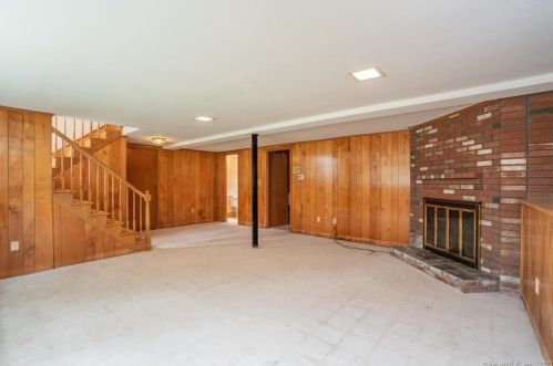 66 Lamplighter Ln, Hartford CT 06111-5232 exterior