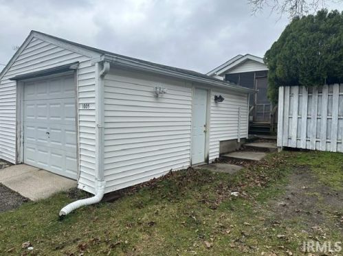 1005 Geyer Ave, Mishawaka IN 46544-4335 exterior