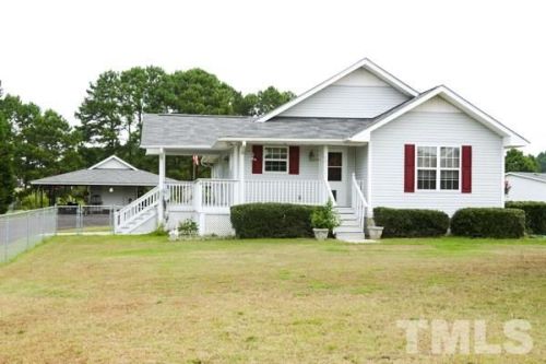301 Homestead Dr, Selma, NC 27576-6483