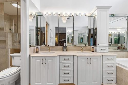 422 Countryside Dr, Naples FL 34104-6725 exterior