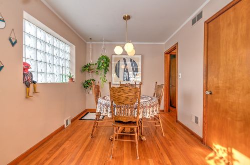 5646 Nottingham Ave, Chicago IL 60638-3109 exterior