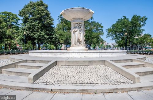 1725 17th St, Washington DC 20020-4781 exterior