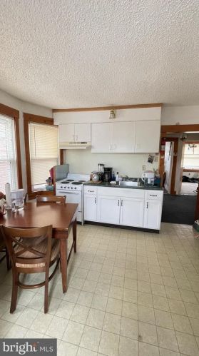 1414 Broad St, Trenton NJ 08610-6036 exterior