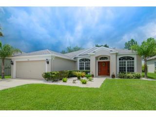 5910 Riva Ridge Dr, Zephyrhills, FL 33544-6516