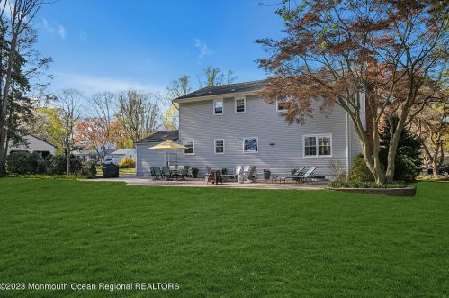 92 Heights Ter, Middletown, NJ 07748-3421