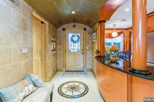 18 Cedarwood Ter, West Paterson NJ exterior