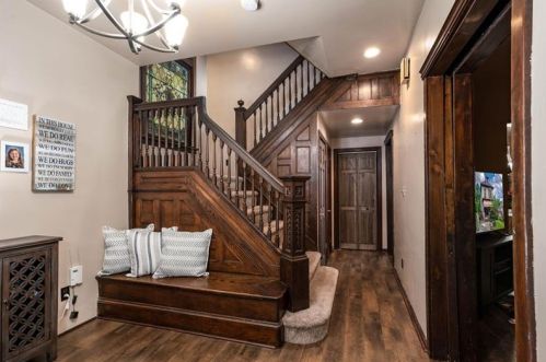 1153 Pemberton St, Pittsburgh, PA 15212-1947