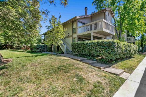 1544 Bailey Rd, Concord, CA 94521-2047