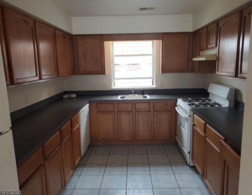 41 3rd St, Newark NJ  07107-3107 exterior