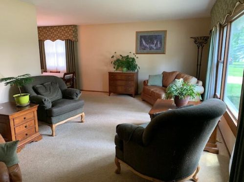 6536 Carpenter Ave, Milwaukee WI 53220-4551 exterior