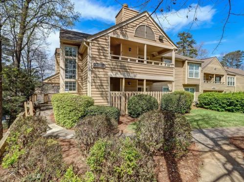 1373 Xing Dr, Atlanta GA 30329-3571 exterior