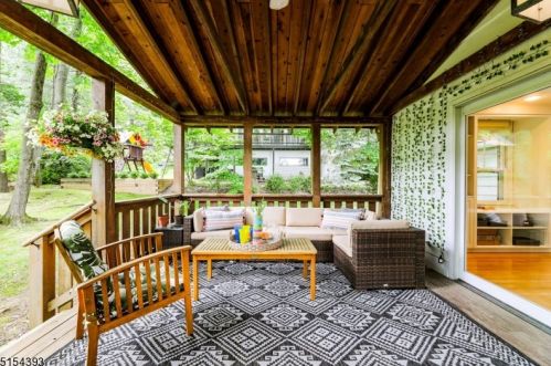 14 Lewis Dr, Maplewood NJ 07040-1005 exterior