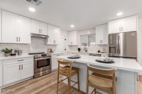 10837 38 Pl, Phoenix AZ 85044-8202 exterior