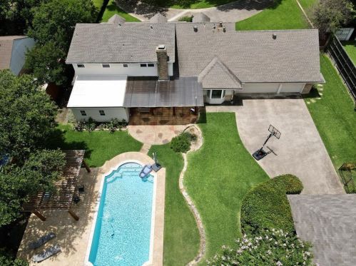 14140 Edgecrest Dr, Dallas TX 75254-2803 exterior