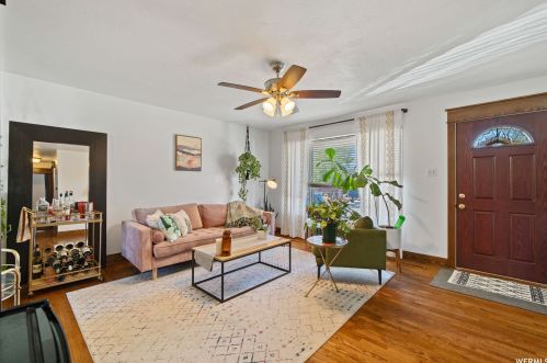 9929 Antimony Ln, Sandy UT 84094-3919 exterior