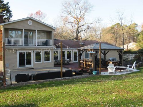 14 Highfield Dr, Huntington Station, NY 11746-5705