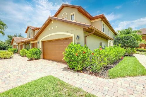 6638 Alden Woods Cir, Naples, FL 34113-3444