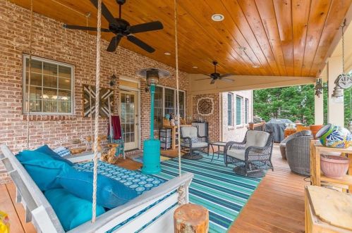 2195 Innsfail Dr, Lithonia GA 30078-5683 exterior