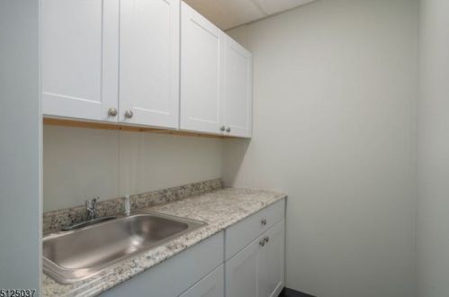 4 Maple Ave, Morristown NJ 07960-9437 exterior