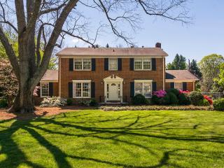 4521 Tower Rd, Greensboro, NC 27410-5916