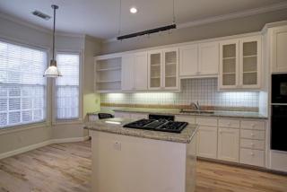 2215 Sheridan St, Houston TX  77030-2015 exterior